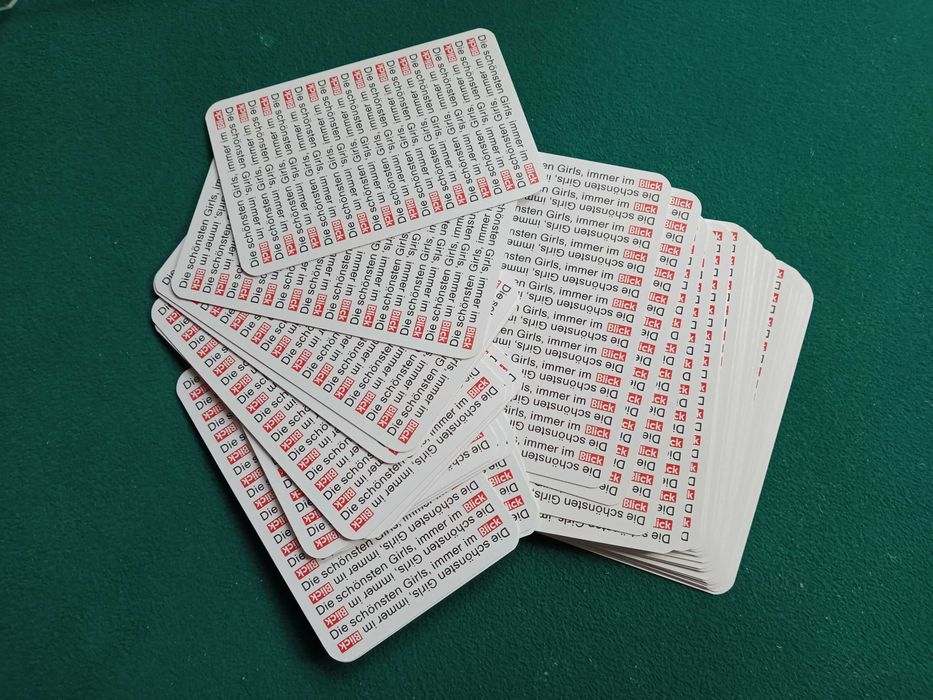Baralho de cartas com fotos para adultos