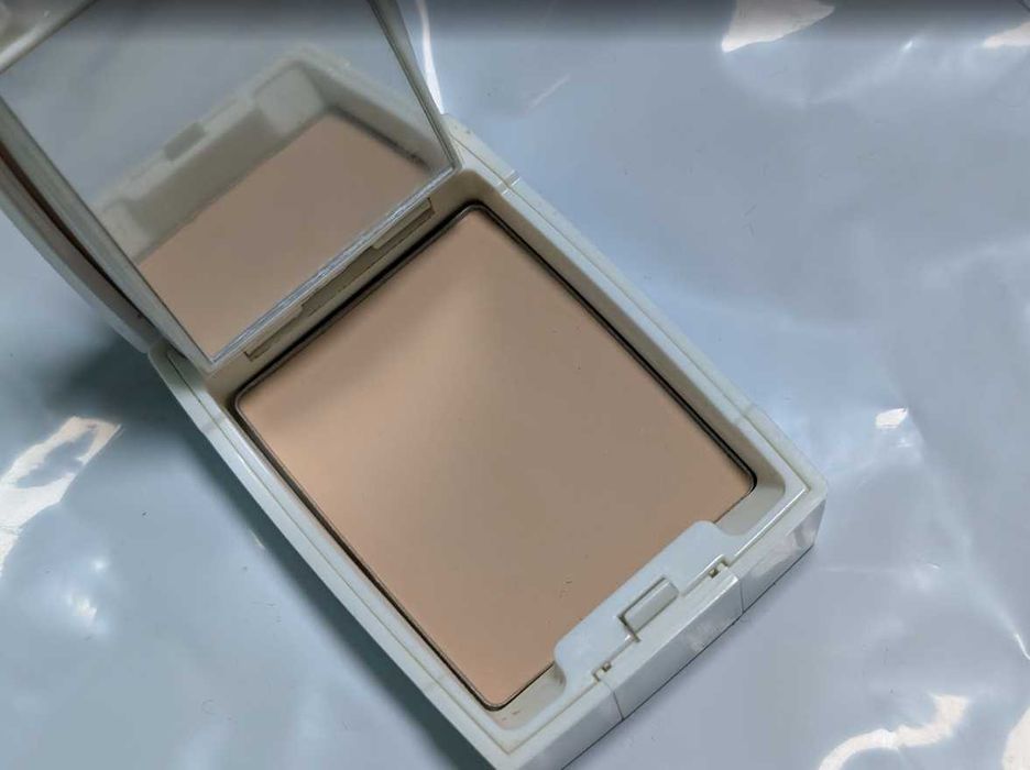 Пудра Christian Dior DiorSnow Sublissime Whitening Powder MakeUp SPF30