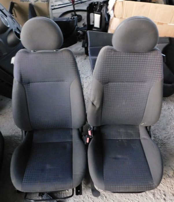 fotele komplet  OPEL CORSA C 3D COMBO EUROPA