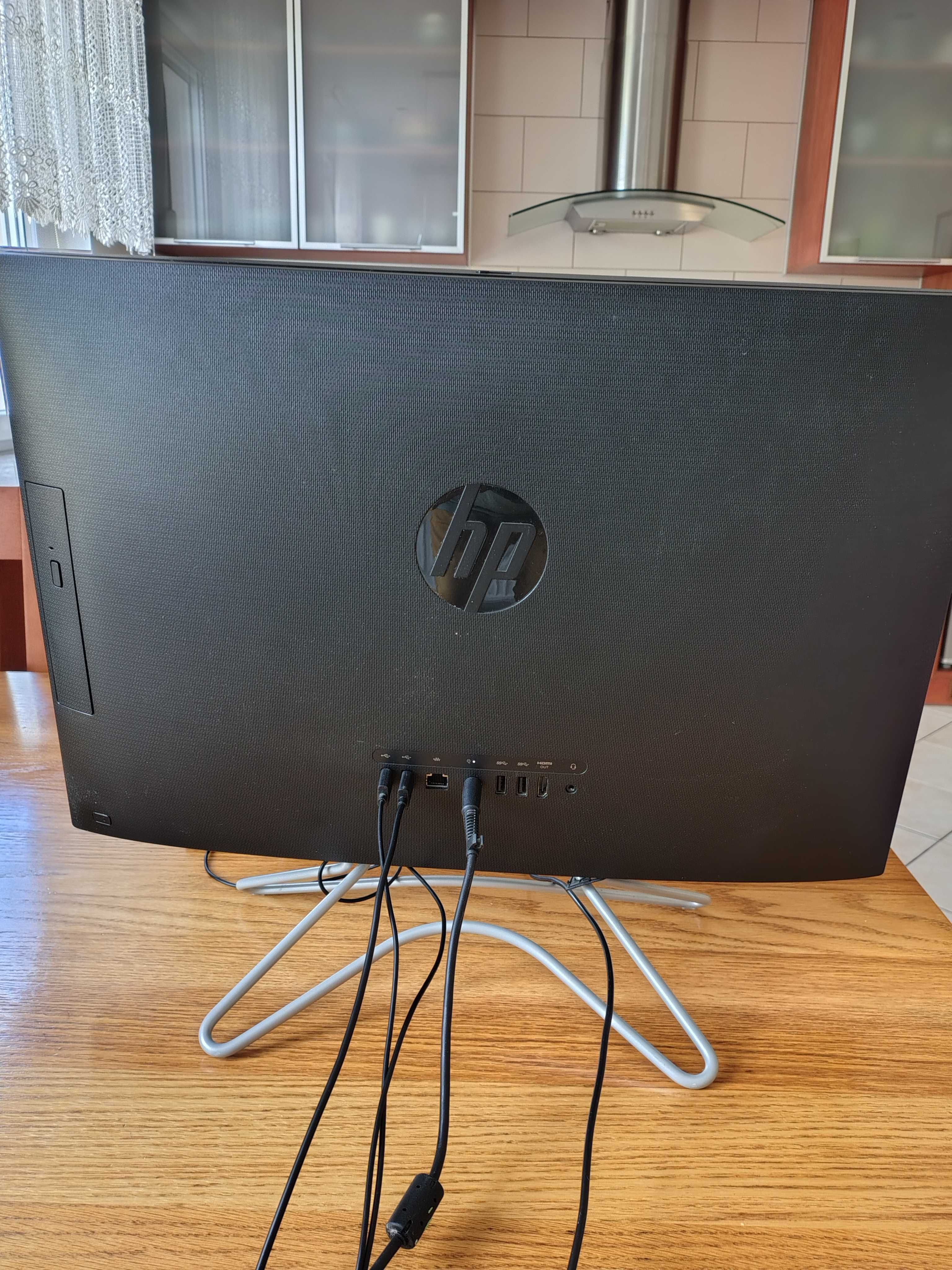 HP 24 AiO A9-9425/4GB/0,5TB/Win10 IPS Black