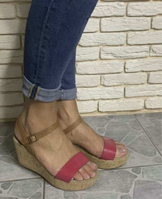 Босоніжки жіночі