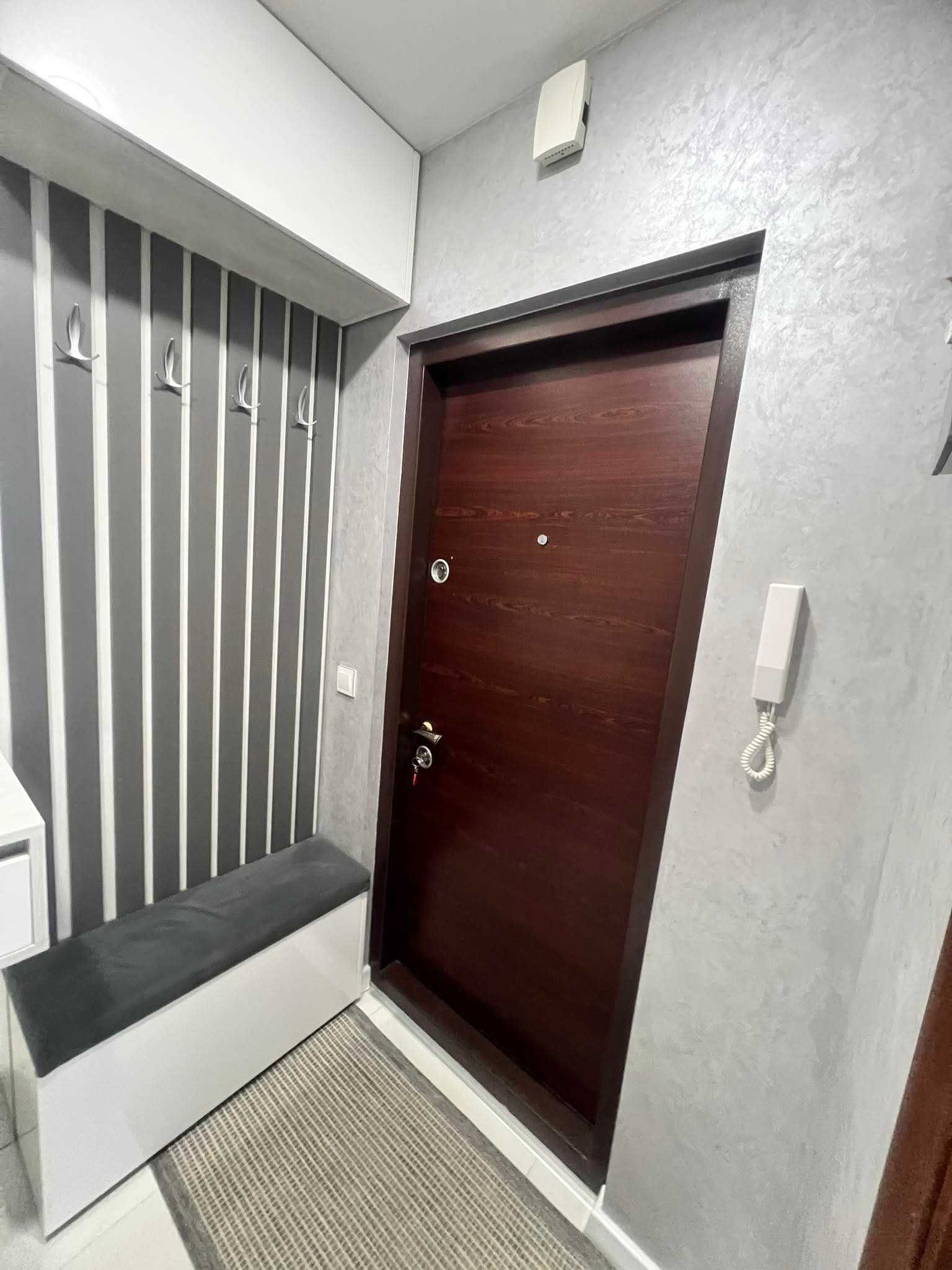 Продається 1к.квартира поряд з парком по вул.Карпенка
