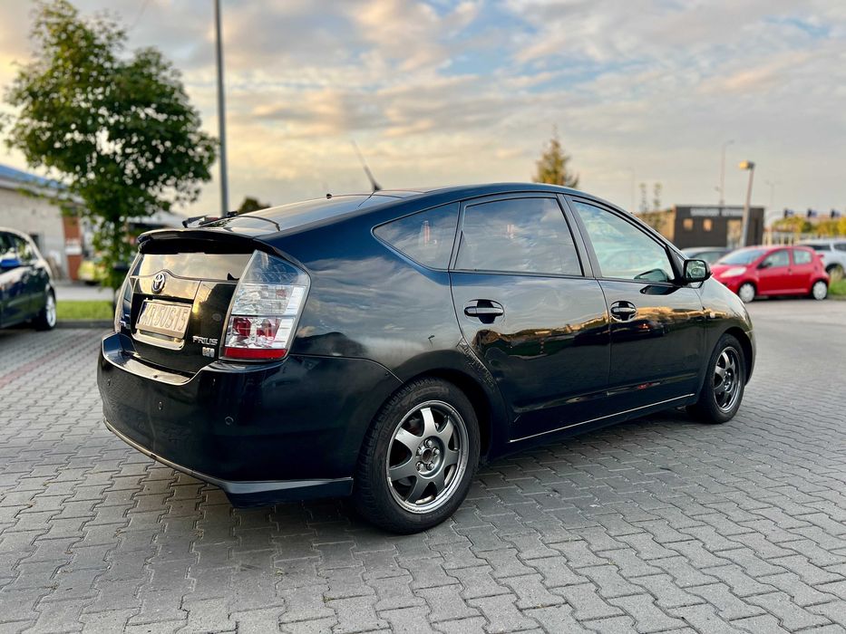 Wynajem samochodu Wynajem Aut Wypożyczalnia doba tydzień Prius Automat