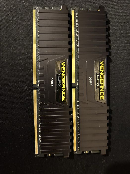 Pamieć RAM DDR4 2x4gb 3000mhz