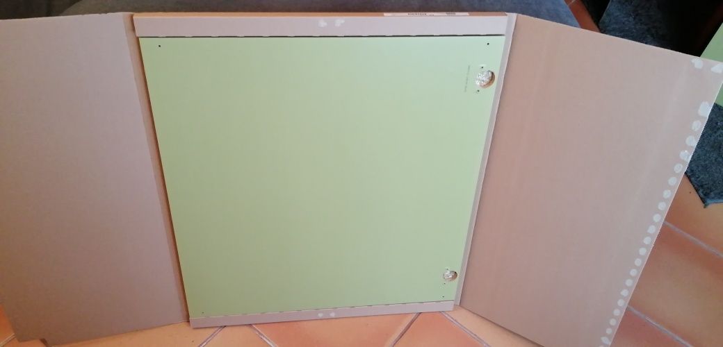2 portas 60x64, para móvel BESTA do IKEA. LAPPVIKEN 1 VERDE, 1 preta.