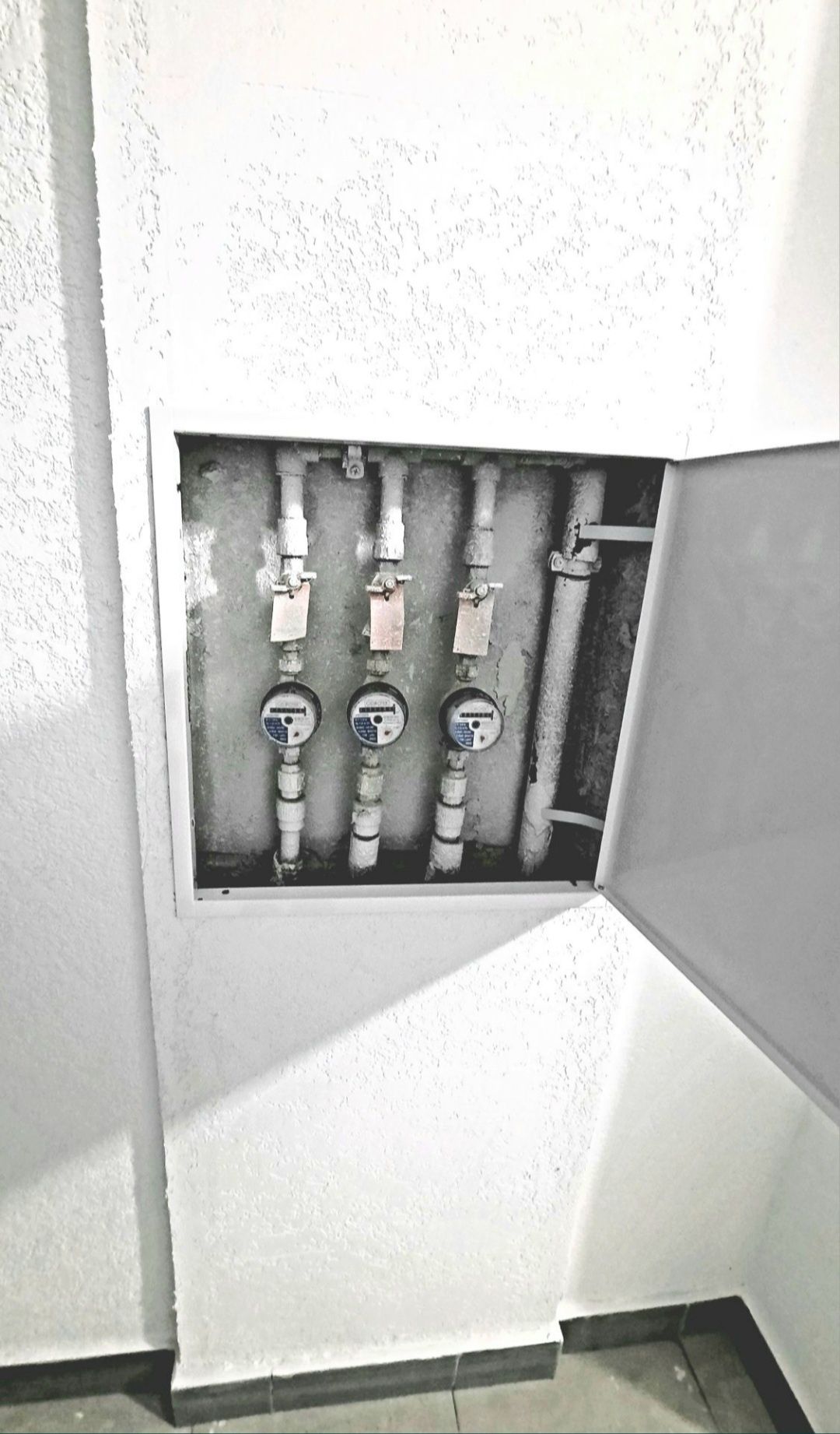 Продаж 2 кім. квартира 59м. зданий новобуд Дубляни.