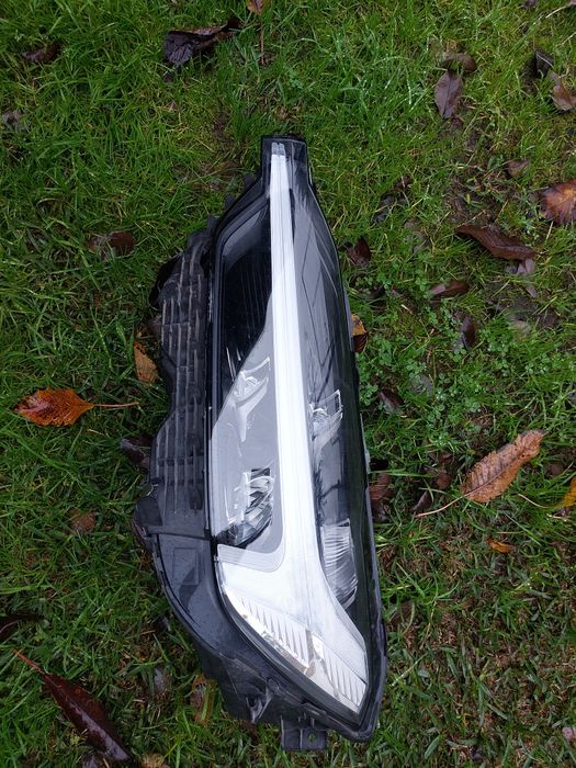 Farol esquerdo volvo xc60 2020