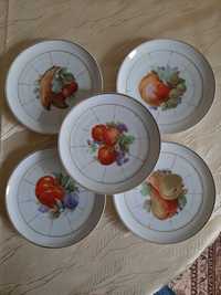 Talerzyki porcelana, deserowe z owocami PRL