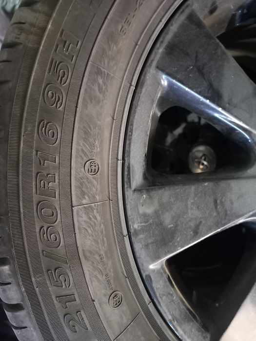 Титани 114.3х5х16 з шинами 215х60х16