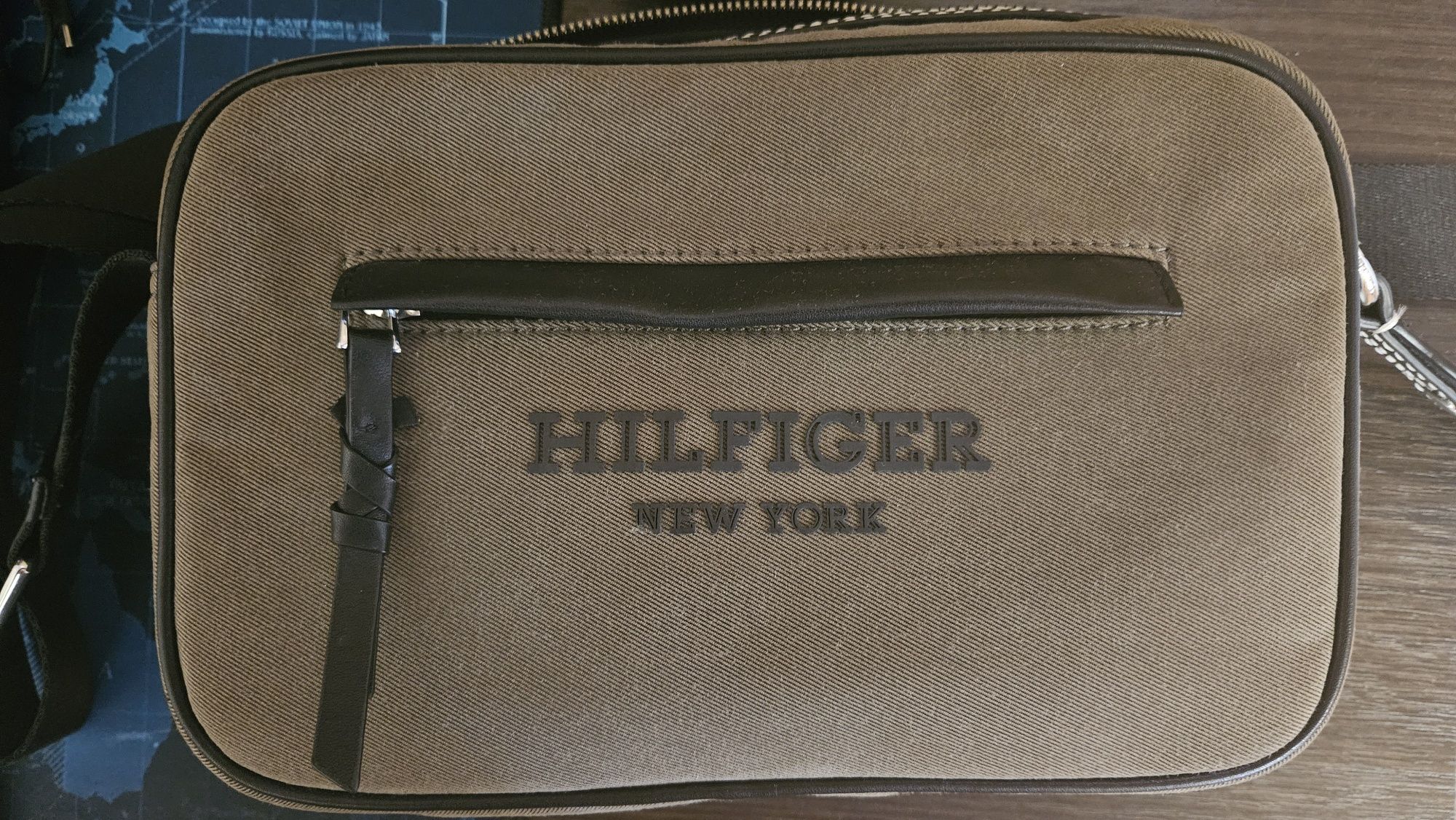 Сумка Tommy Hilfiger