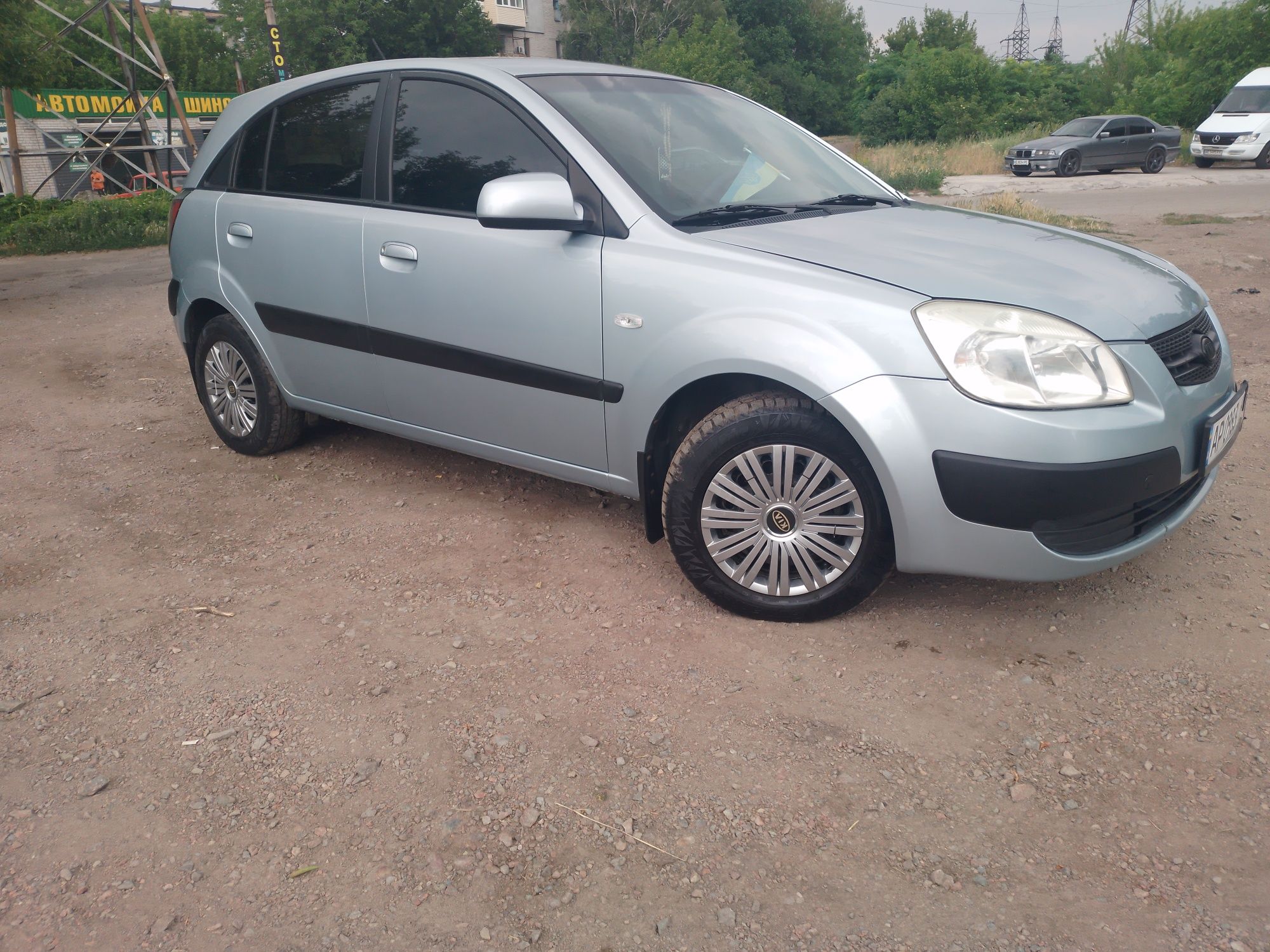 Без торга Продам KIA Rio в хорошем состоянии не крашена родной пробег
