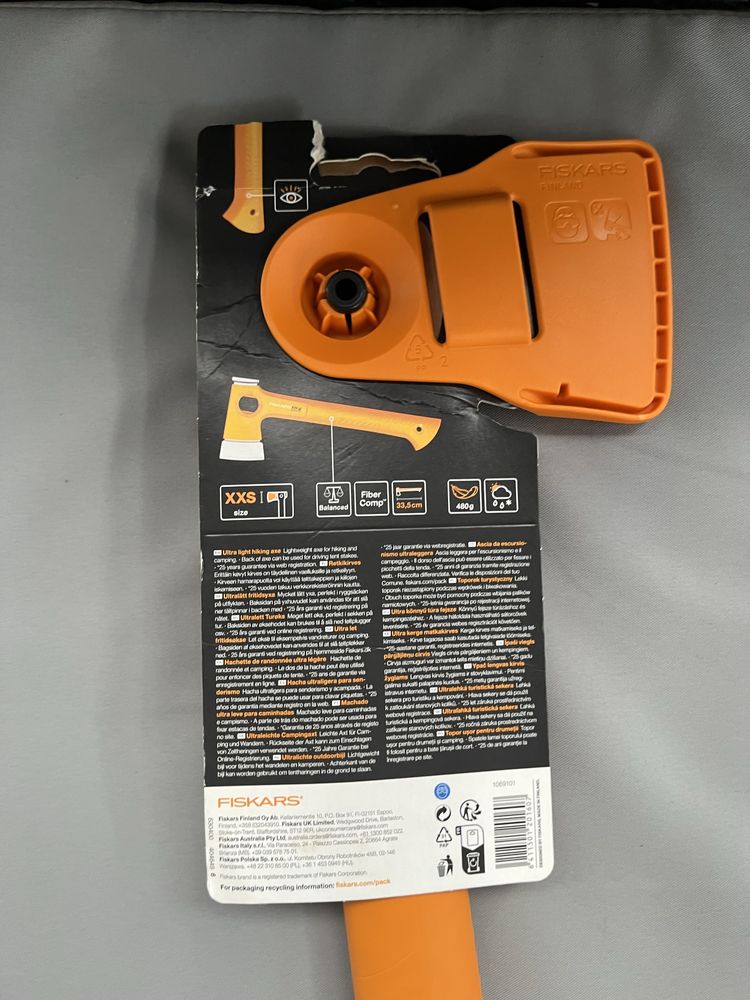 Сокира Fiskars X13