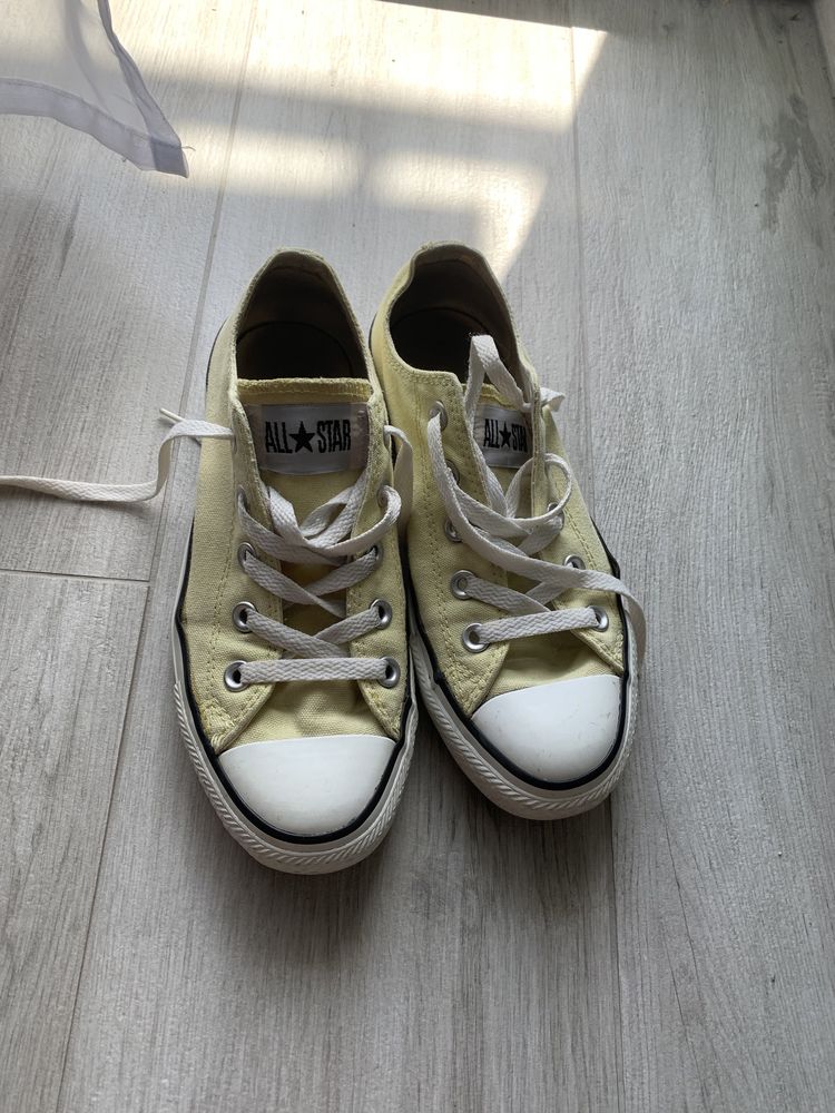 żółte krótkie converse 36