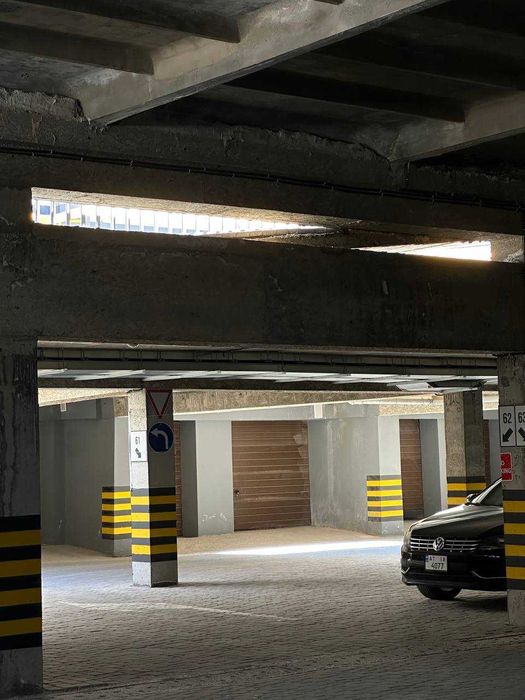 Продам гараж в центрі,збудований ЖР Княгинин 44,сирець,3 паркінг