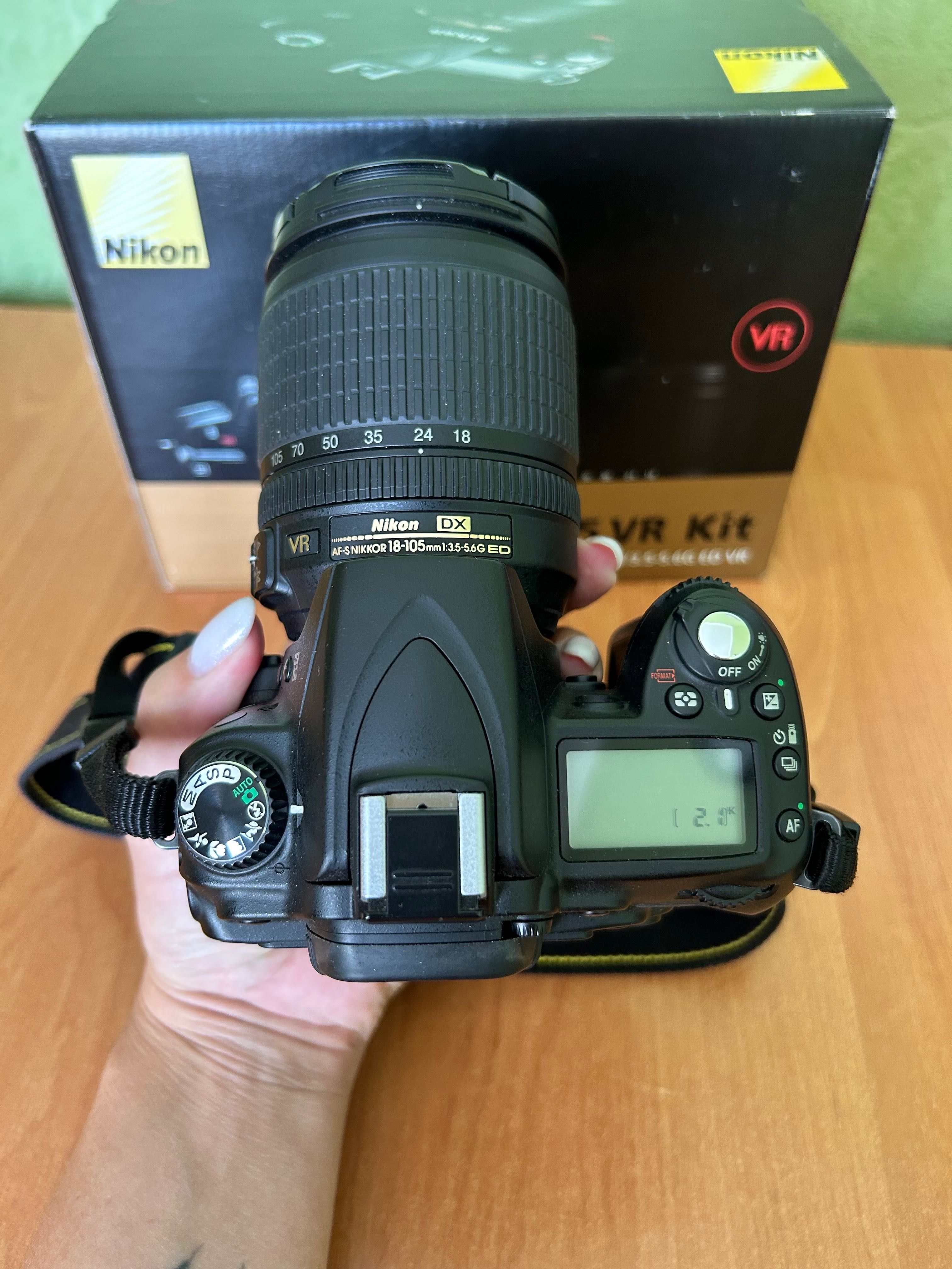 Фотокамера цифрова дзеркальна Nikon D90 Kit 18-105VR, сумка, карта.