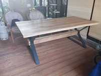 Stół Dębowy Loft Nowoczesny Lite Drewno Dąb Nogi Metalowe z Belką