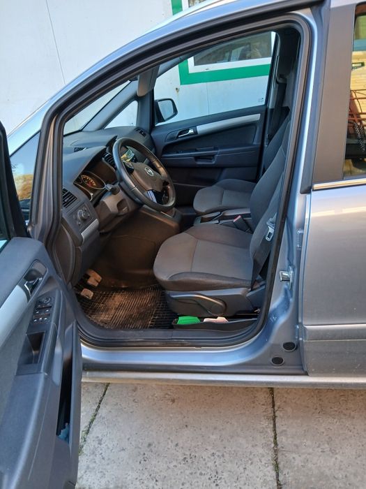 Опель Зафіра 2011