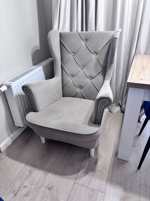 Fotel uszak glamour z kryształkami