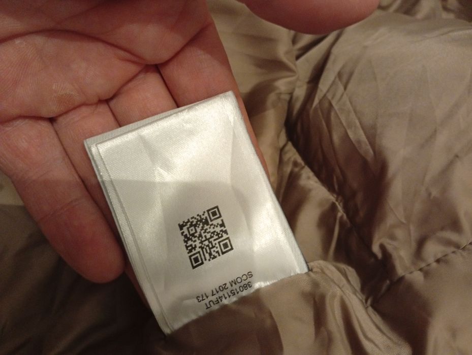 Moncler piękne zimowe puchowe kurtki damskie