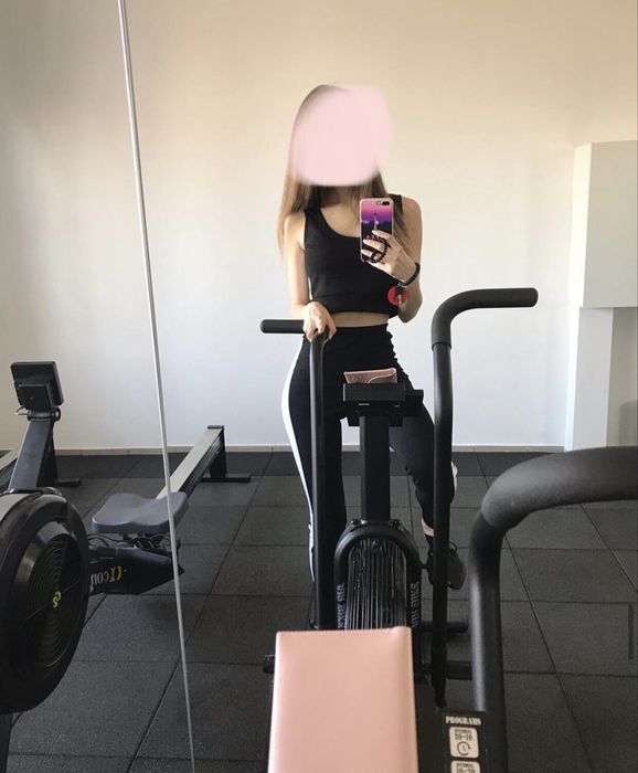 Костюм для фітнесу жіночий чорний - топ і лосини XS-S