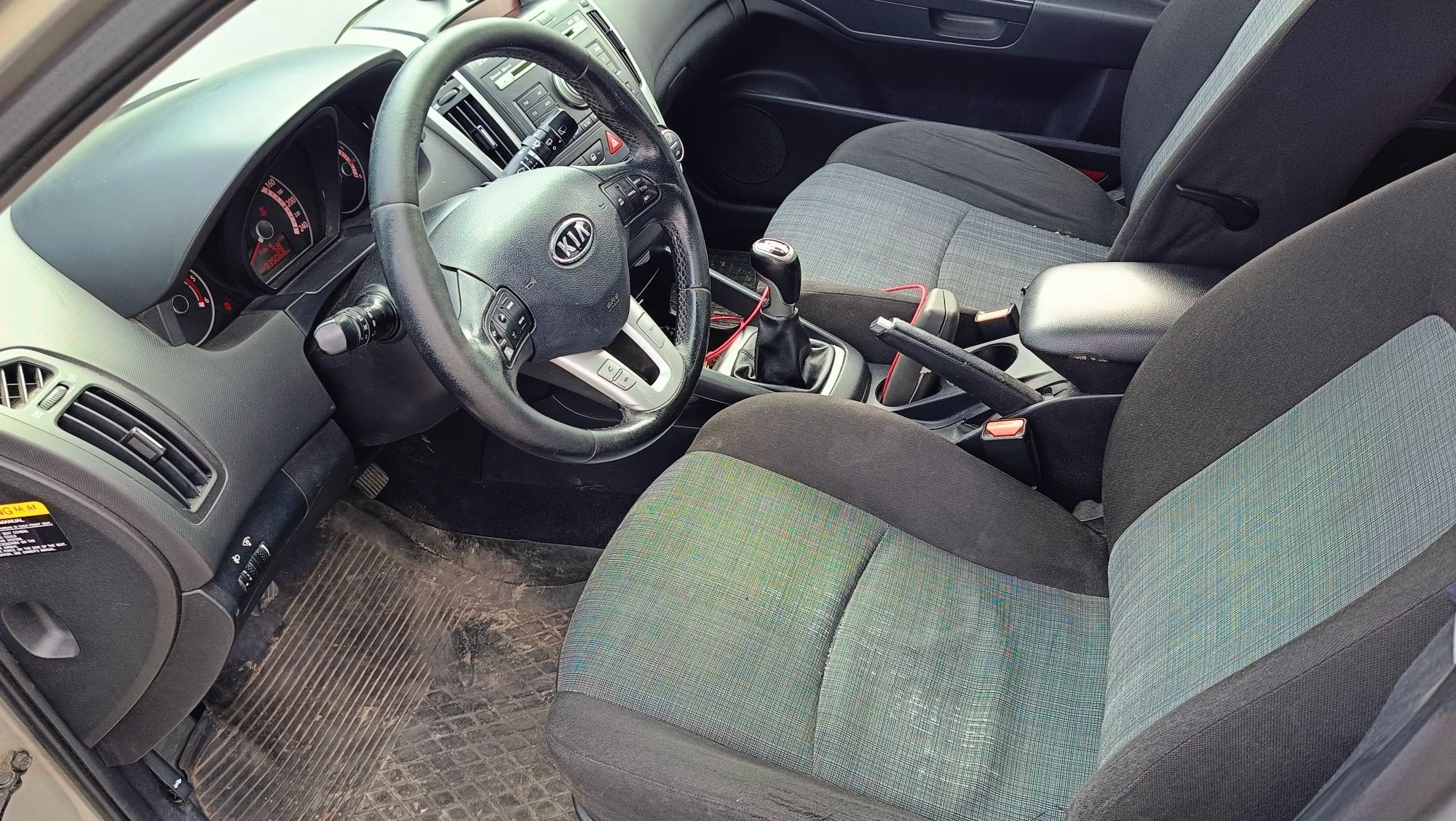 Sprzedam kia cee'd SW 1.6 crdi