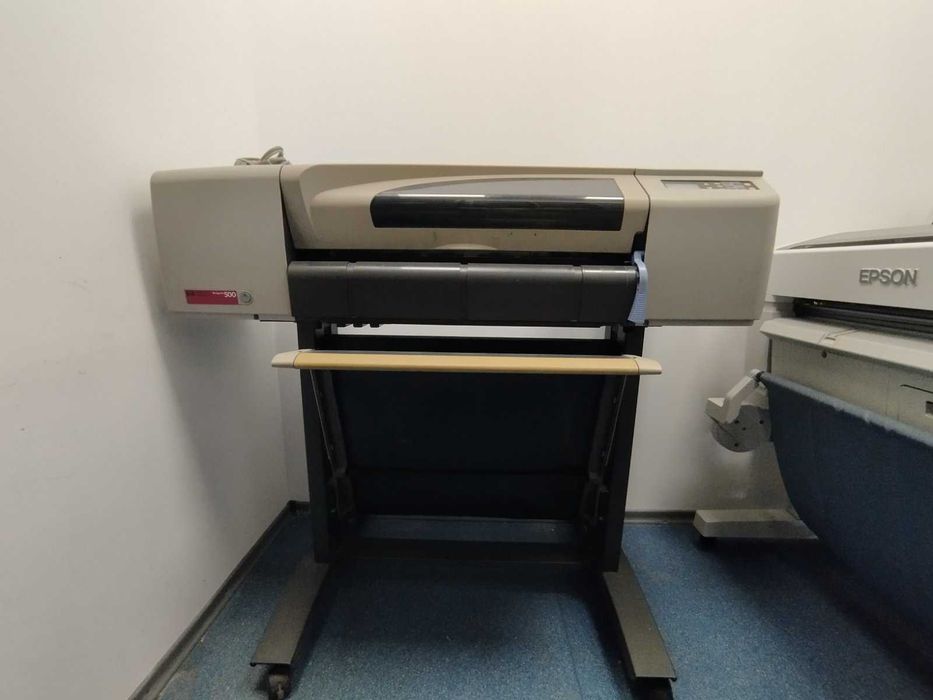 Плоттер HP DesignJet 500 - годится для печати больших чертежей и карт