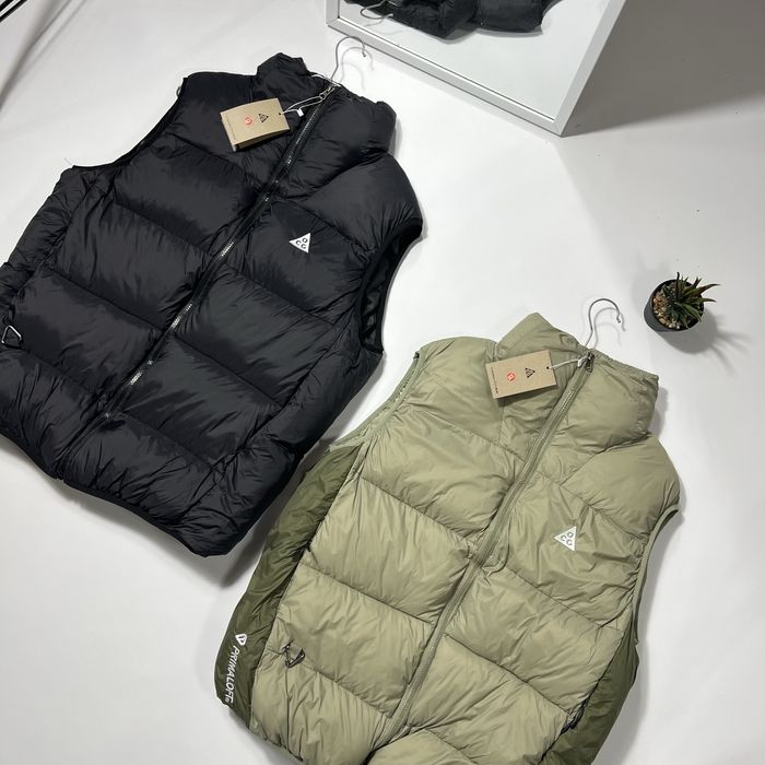 Жилетка Nike ACG S-XL пухова жилетка найк асг на осінь зиму