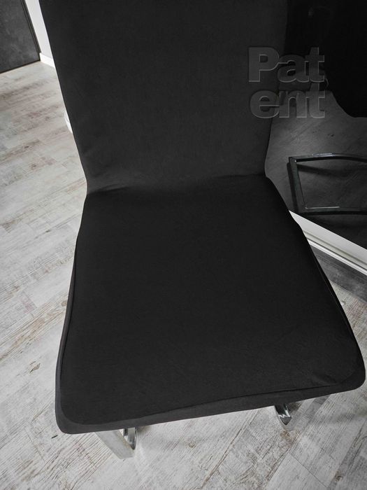 Czarne uniwersalne elastyczne pokrowce na krzesła 4 sztuki komplet