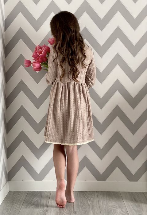 Дуже класне ніжне платтячко, 134-140, 146-152