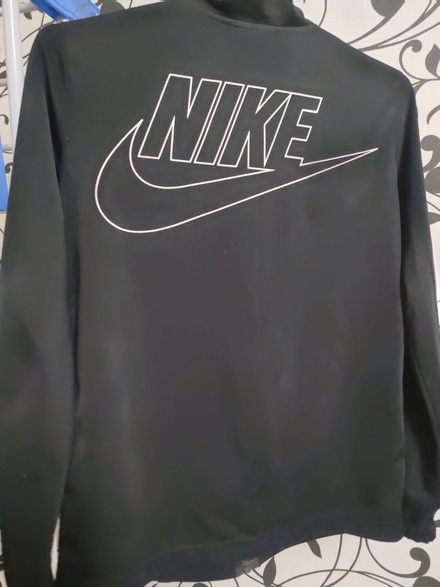 Кофта Nike в ідеальному стані