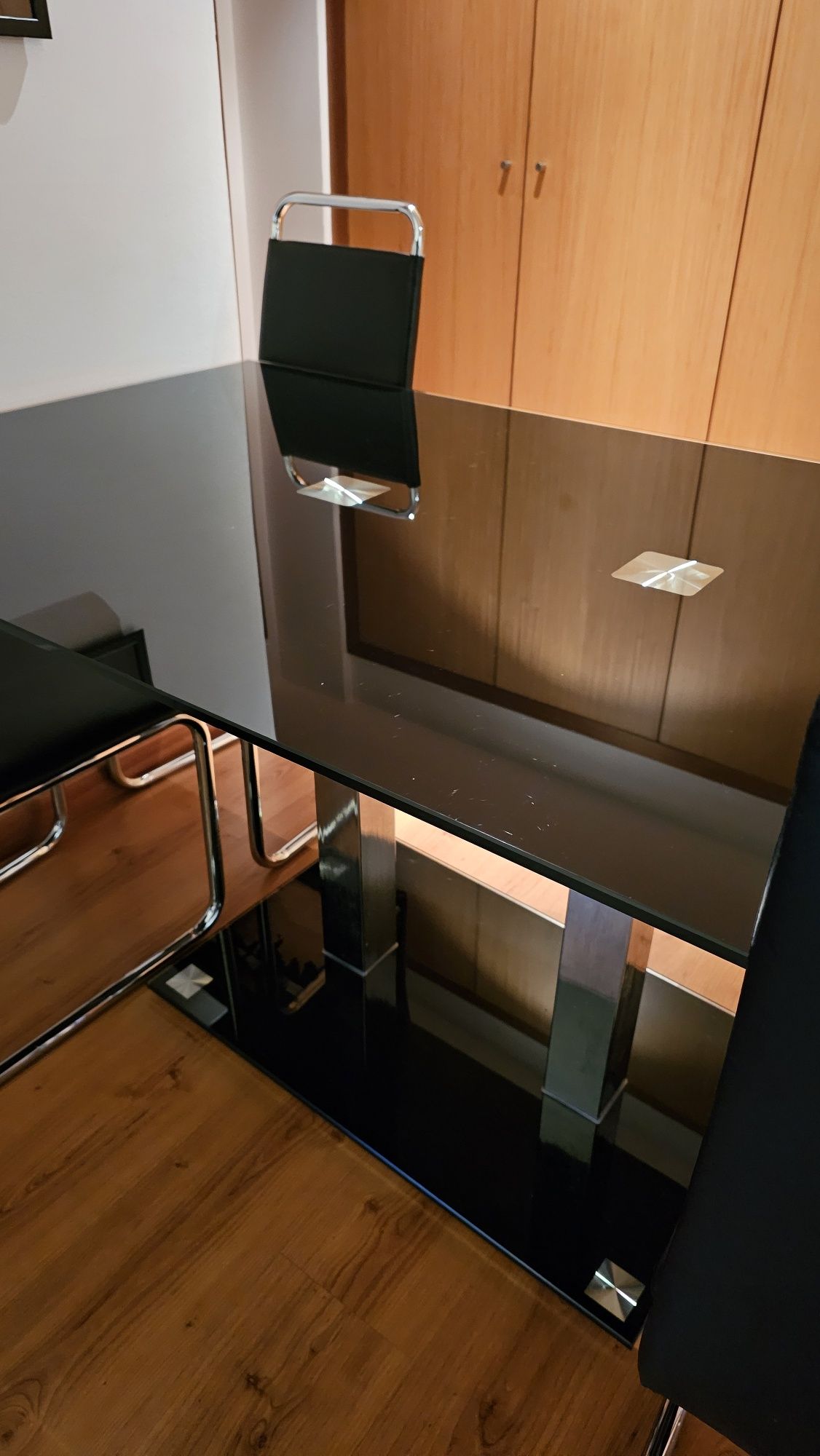 MESA com 4 cadeiras