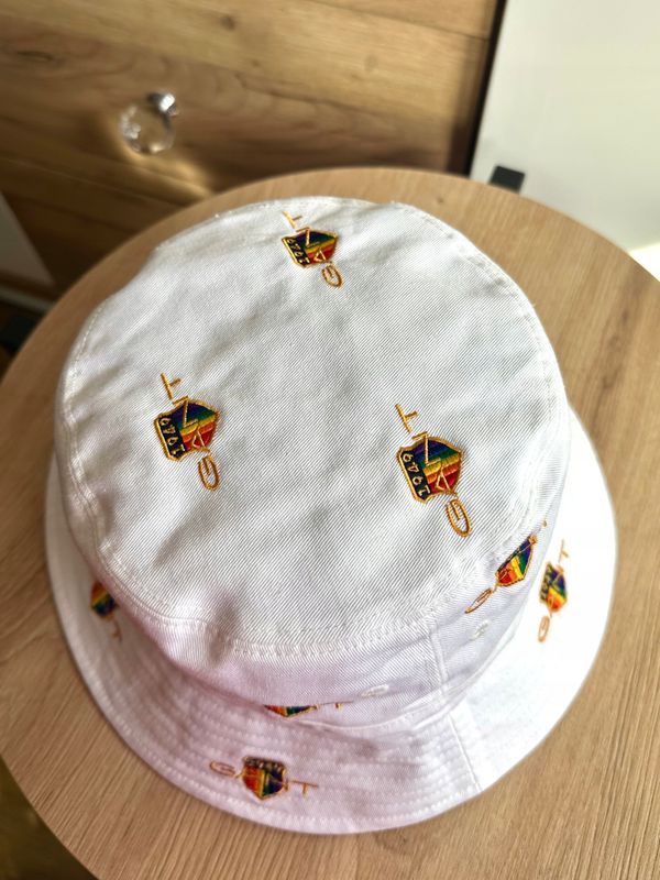 Gant Pride Kapelusz Czapka Bucket Hat Logowany Biały r. S/m