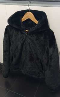 Pull&Bear kurtka czarna z misia futerko krótkie z kapturem misio