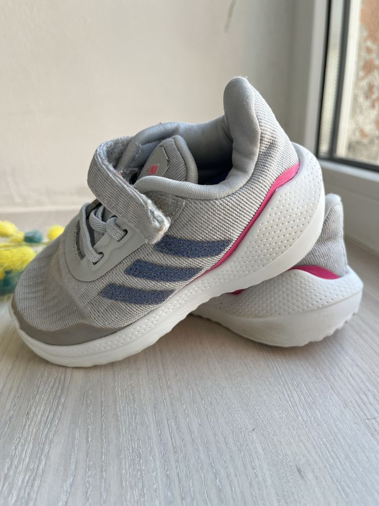 Кросівки adidas