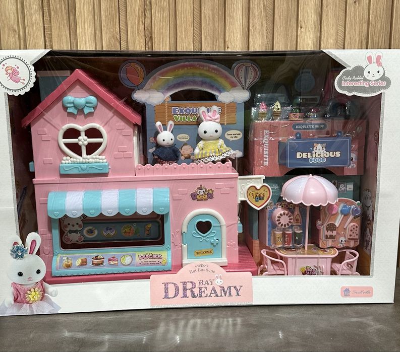 Будиночок-крамниця з зайчиками (2 фігурки, меблі, солодощі)