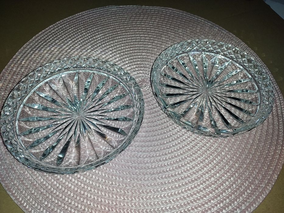 Kryształowe salaterki, średnica 14,5 cm