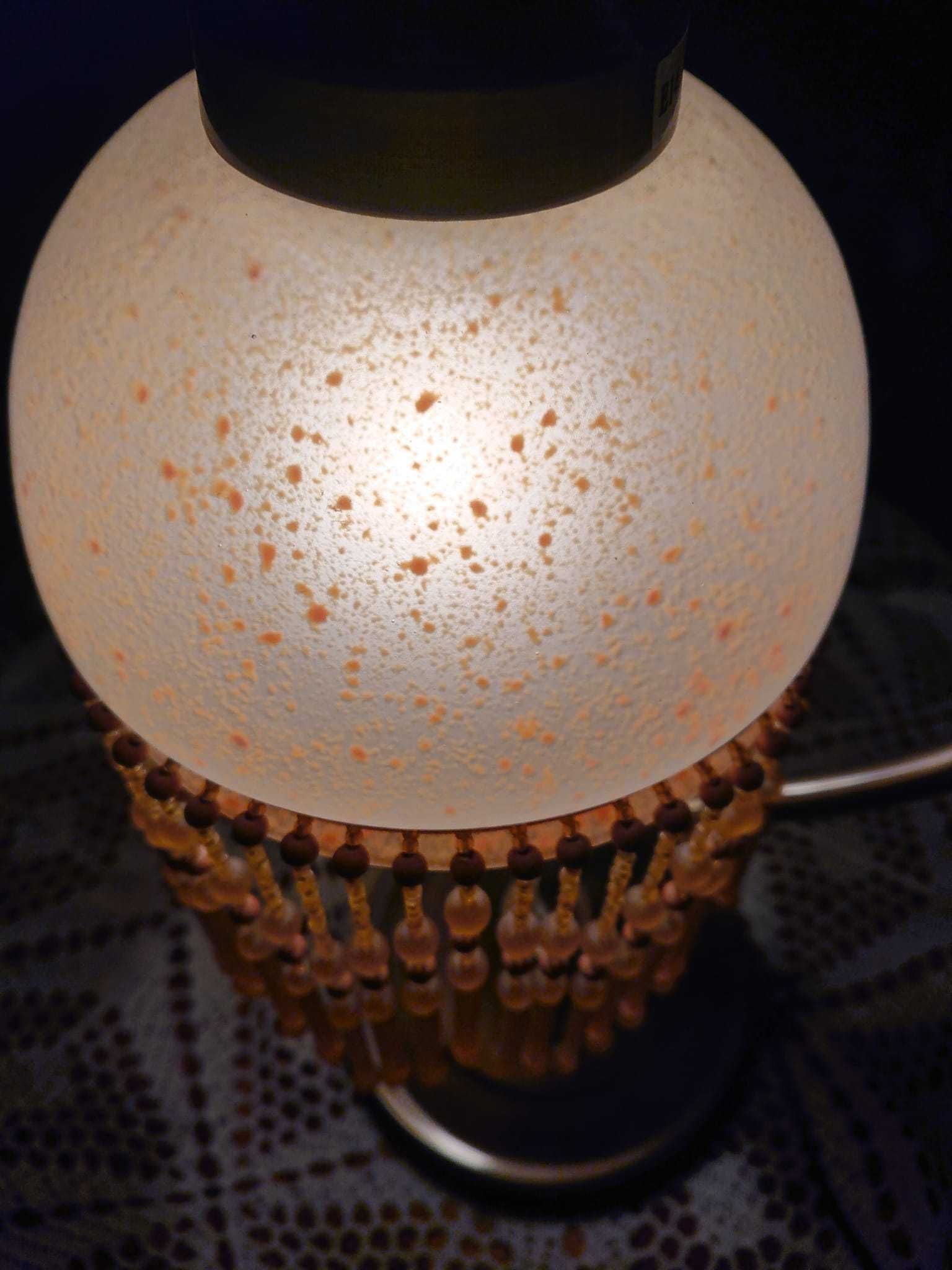 Lampa stolikowa klosz z koralikami ,Kolekcja dla pasjonaty