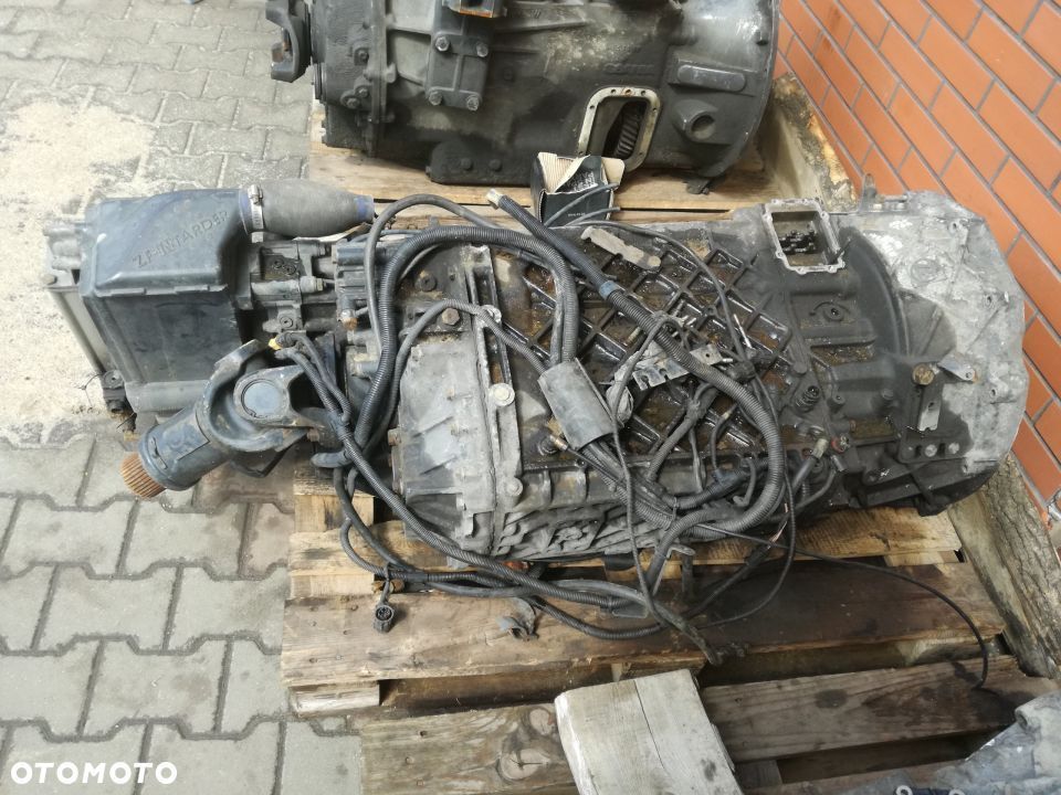 SKRZYNIA BIEGÓW ZF MANUAL 16 S 181 16S151 16S221