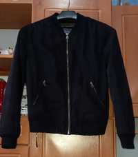 Демисезонна куртка Bershka Premium Outerwear. Вітровка. Розмір S/M
