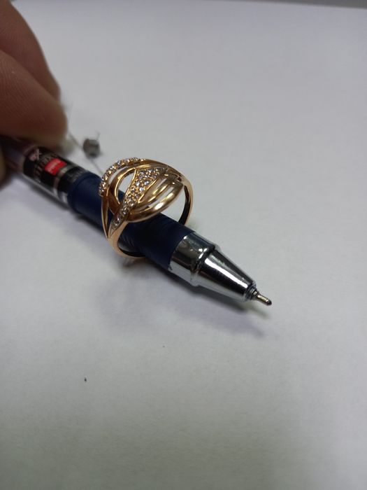 Золота каблучка 585 проби.