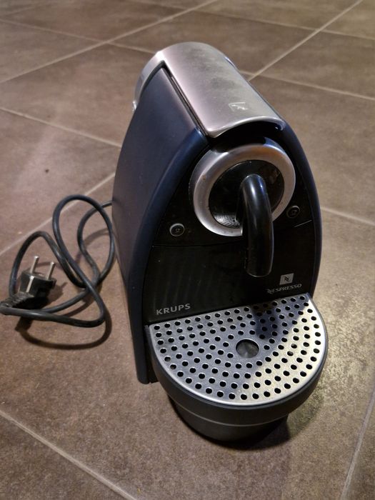 Máquina Krups Nespresso Essenza Mini