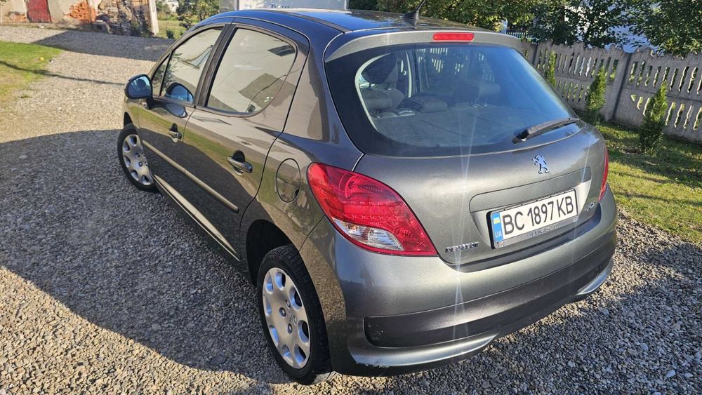 PEUGEOT 207 VTi 2010p