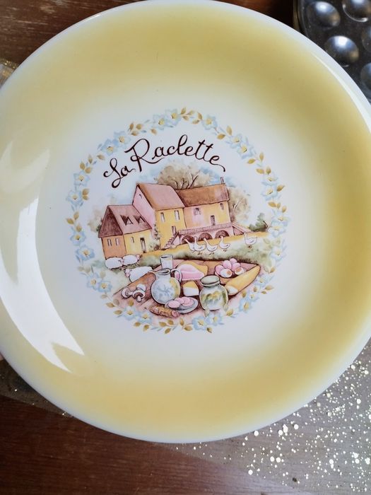 Lote de 8 pratos feitos na Itália