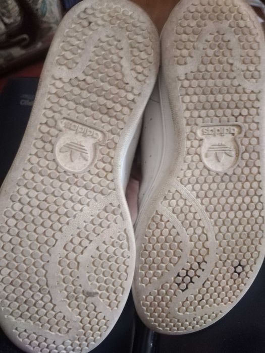 Sapatilhas Adidas tamanho 35