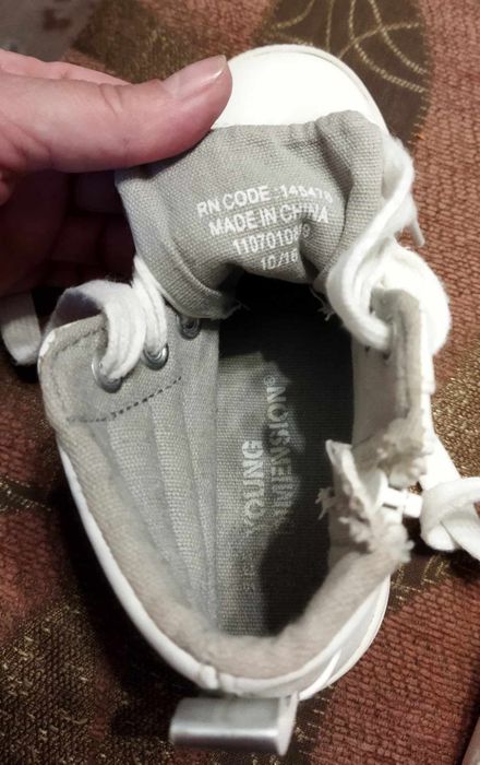 Белые стильные ботинки полуботинки кеды