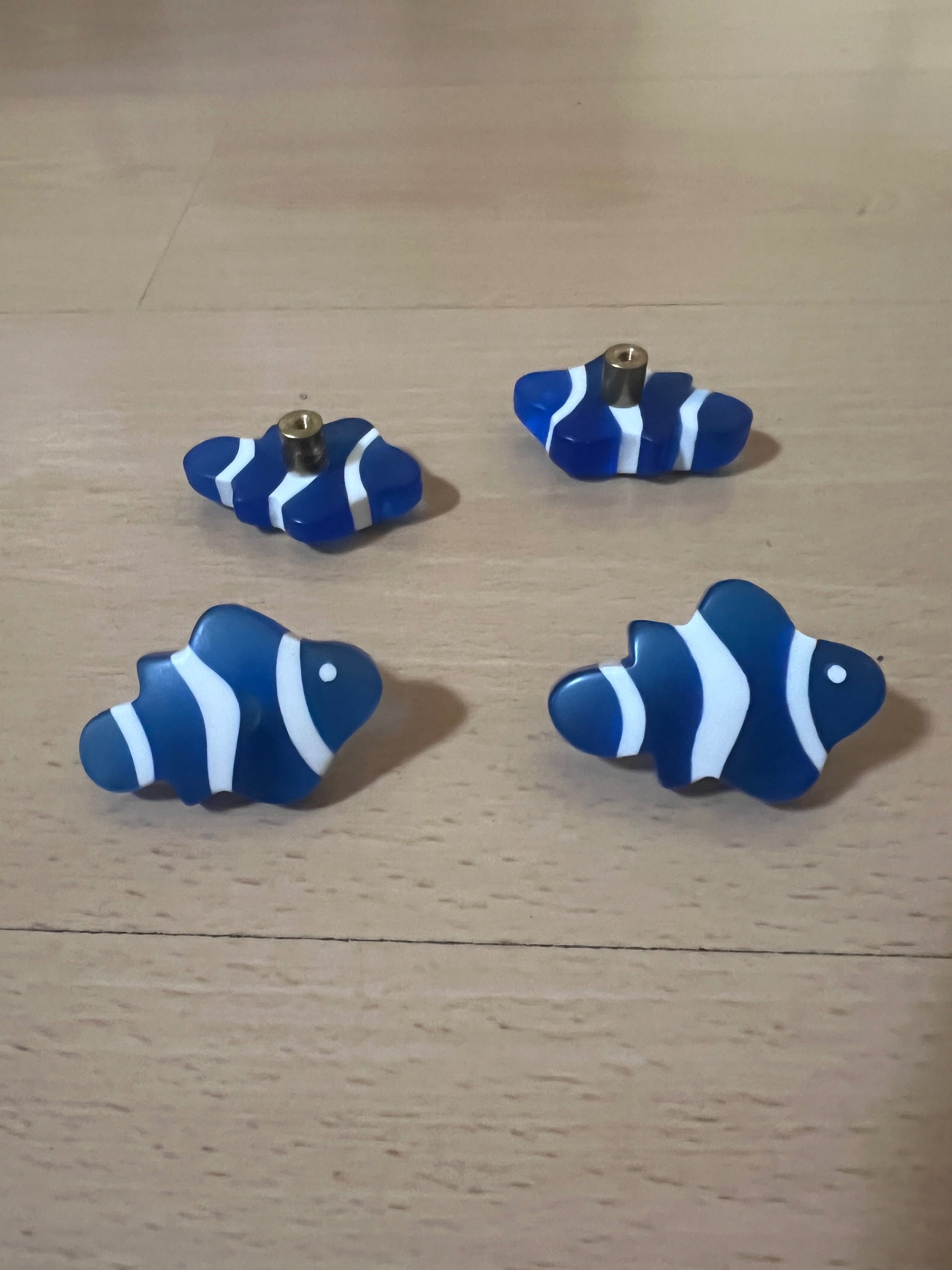 Puxadores em forma peixe