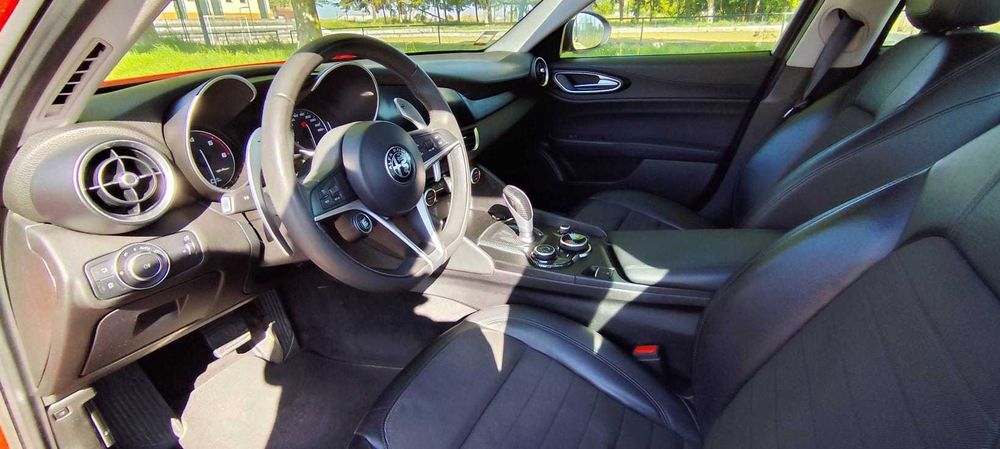 Alfa Romeo Giulia 2.2 Diesel AT8 180CV