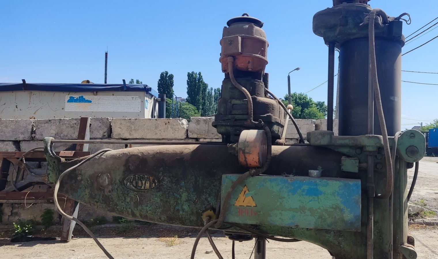 Продается станок радиально сверлильный RABOMA.