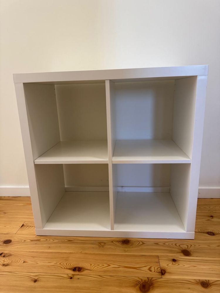 Estante branca com 4 compartimentos - KALLAX IKEA
