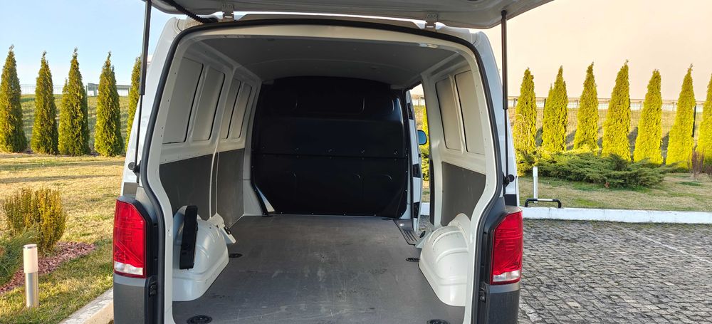 Volkswagen Transporter 2022 електро 10тис пробігу